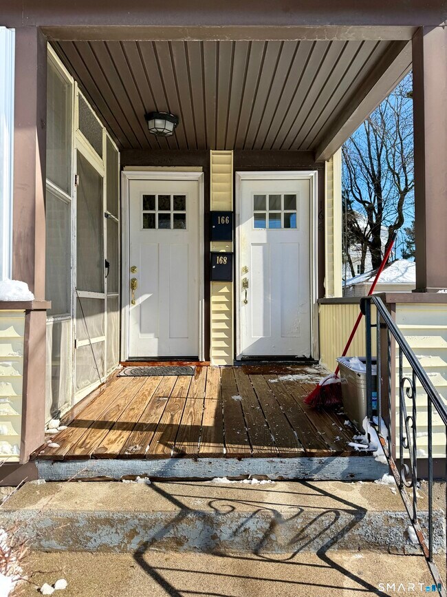 Building Photo - 168 Alfred St