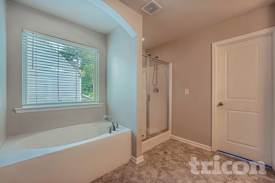 Building Photo - 3016 Powder Way