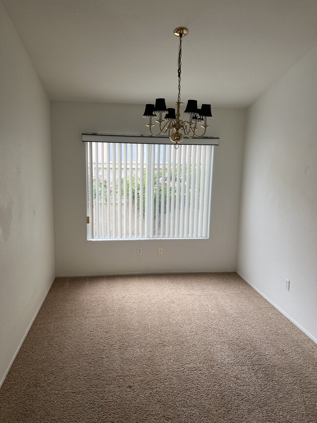 Building Photo - 40628 Corte Albara