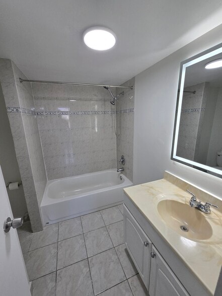 Building Photo - 2935 NE 163rd St