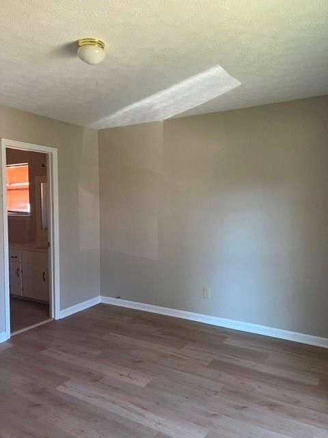 Building Photo - 1290 Knoll Ct NW