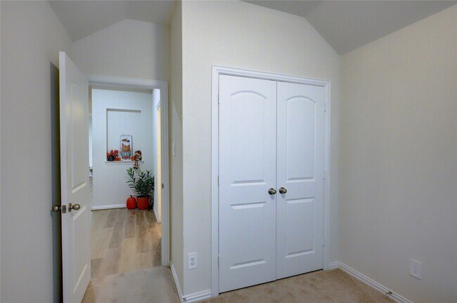 Building Photo - 865 Spruce Pine Dr