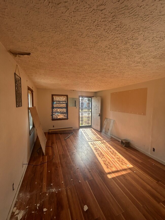 Building Photo - 5443 Rosemont Ave