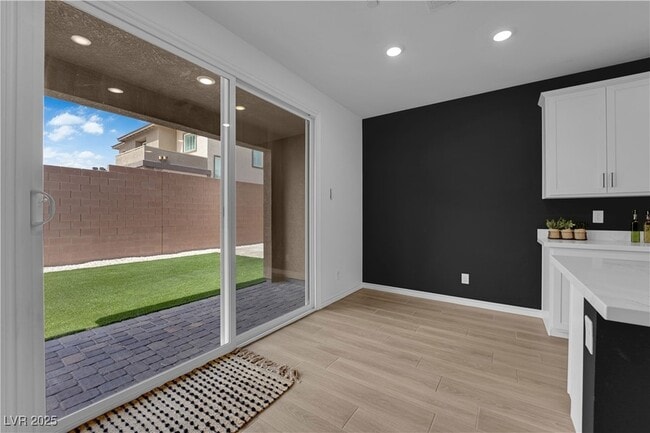 Building Photo - 195 Vander Rdg St