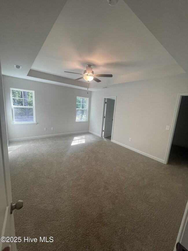 Building Photo - 618 Walnut Dr