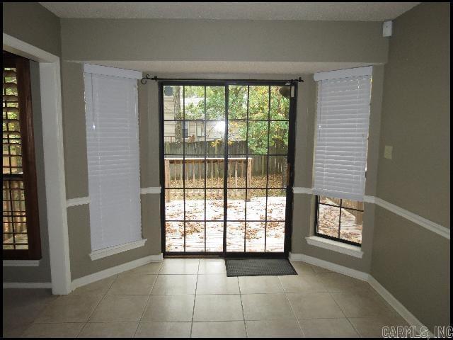 Building Photo - 504 Shadow Ridge Dr