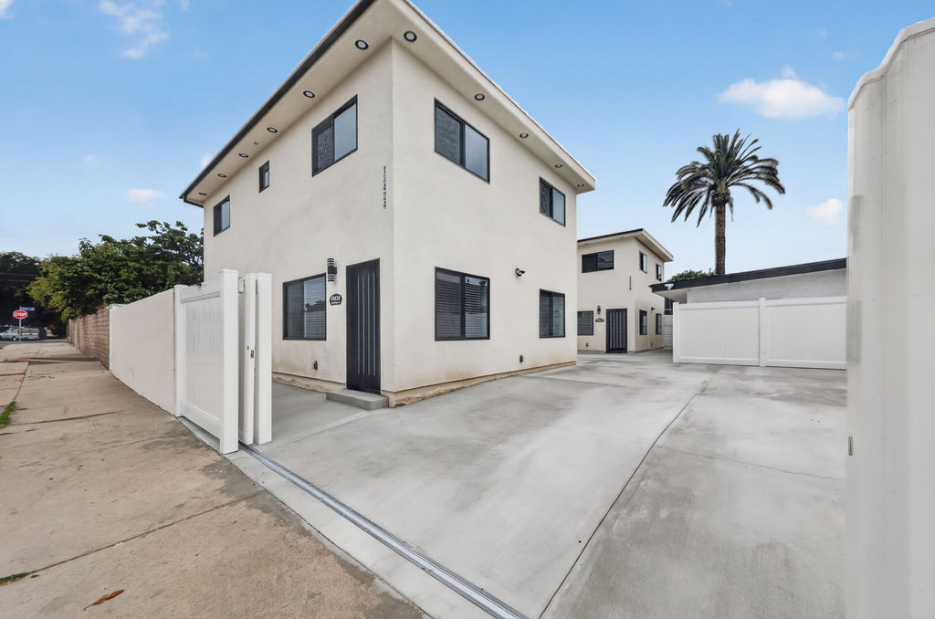 Building Photo - 9614 Bartee Ave