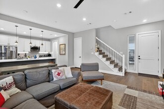 Building Photo - 297 Estates Cir
