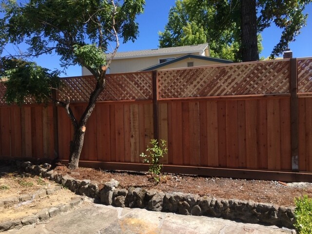 Building Photo - 832 loadstone court