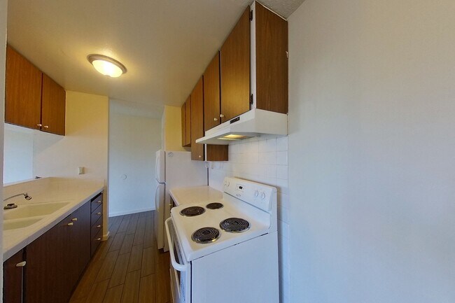 Floorplan - 2028 Dwight Way