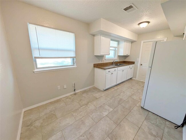 Building Photo - 3513 Parkwoods Ln