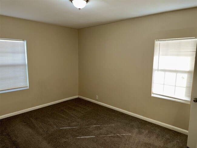 Building Photo - 6144 Doulton Dr