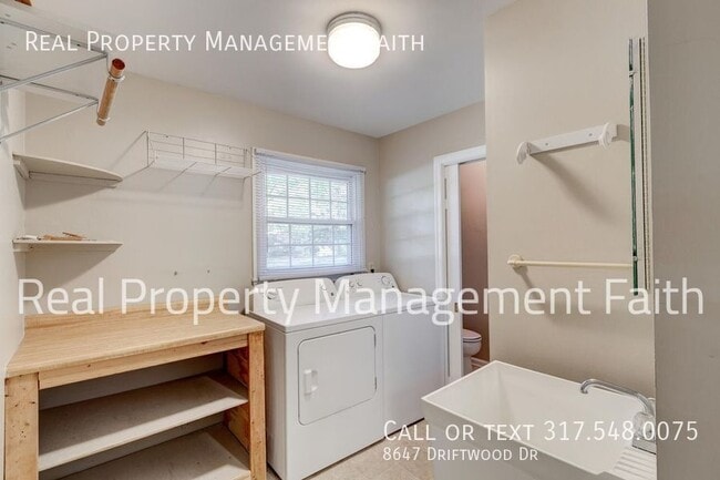 Building Photo - 8647 Driftwood Dr