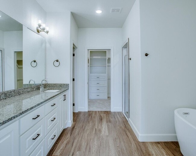 Building Photo - Great 4 bed 2.5 bath in COOPER ISD