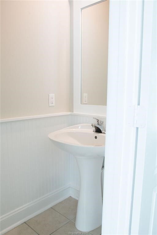 Building Photo - 1725 Harvey Mitchell Pkwy S