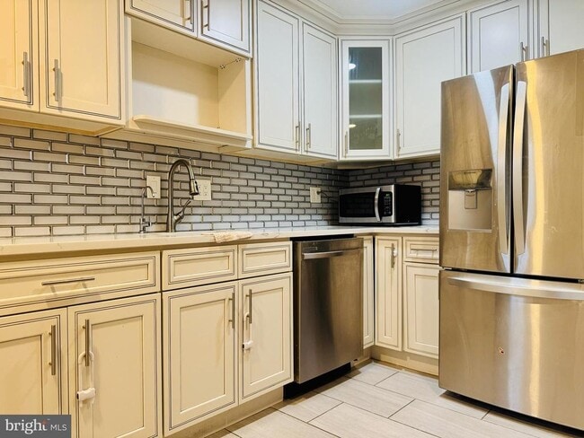 Building Photo - 4118 Buena Vista Ave