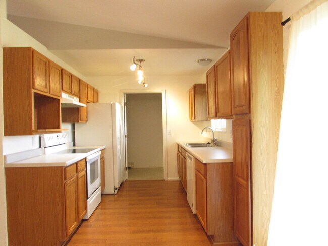 Building Photo - 406 Grays Peak Ct