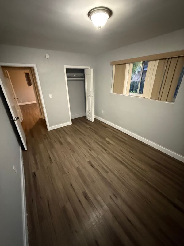 Building Photo - 1482 NE 149th St