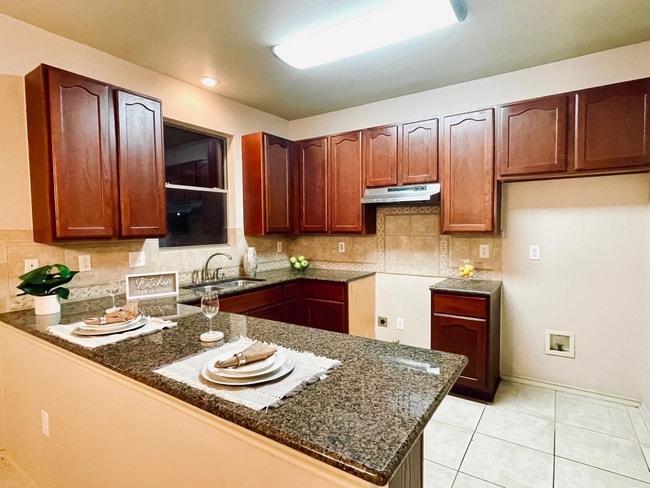 Building Photo - 9310 Albany Dr