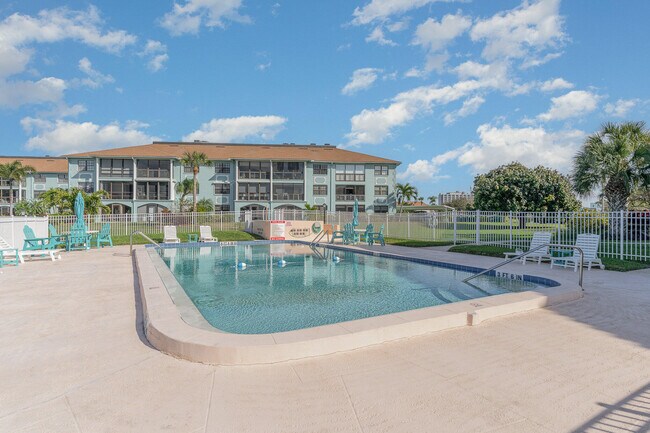 Building Photo - 2001 S Banana River Blvd