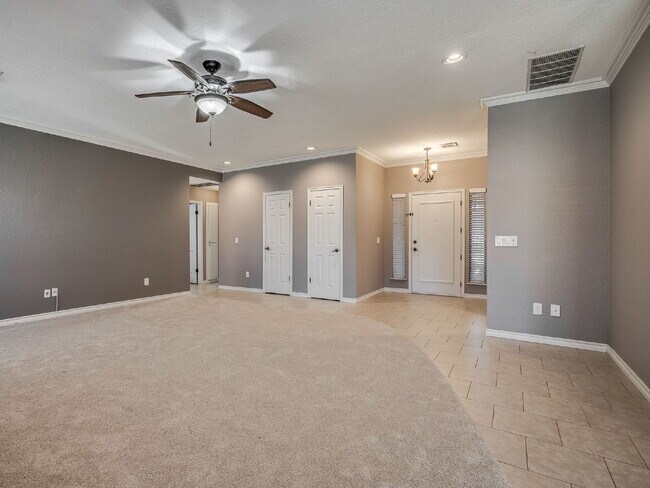 Building Photo - Immaculate Edmond Home with New Carpet and Storm Shelter!