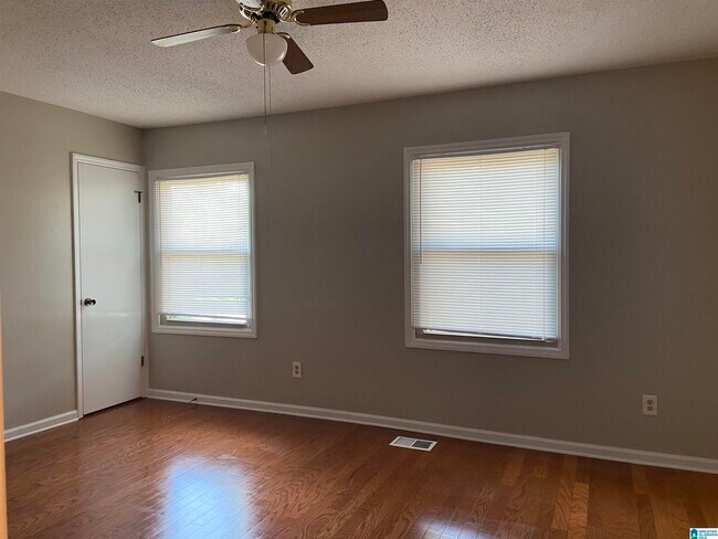 Building Photo - 205 Old Rocky Ridge Ln