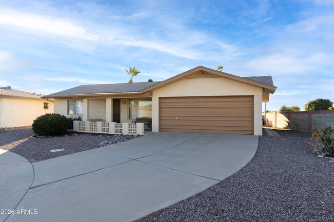 Building Photo - 4021 E Carol Cir