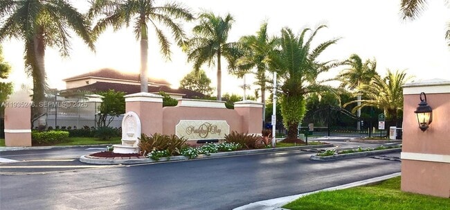 Building Photo - 2304 NE 37th Terrace