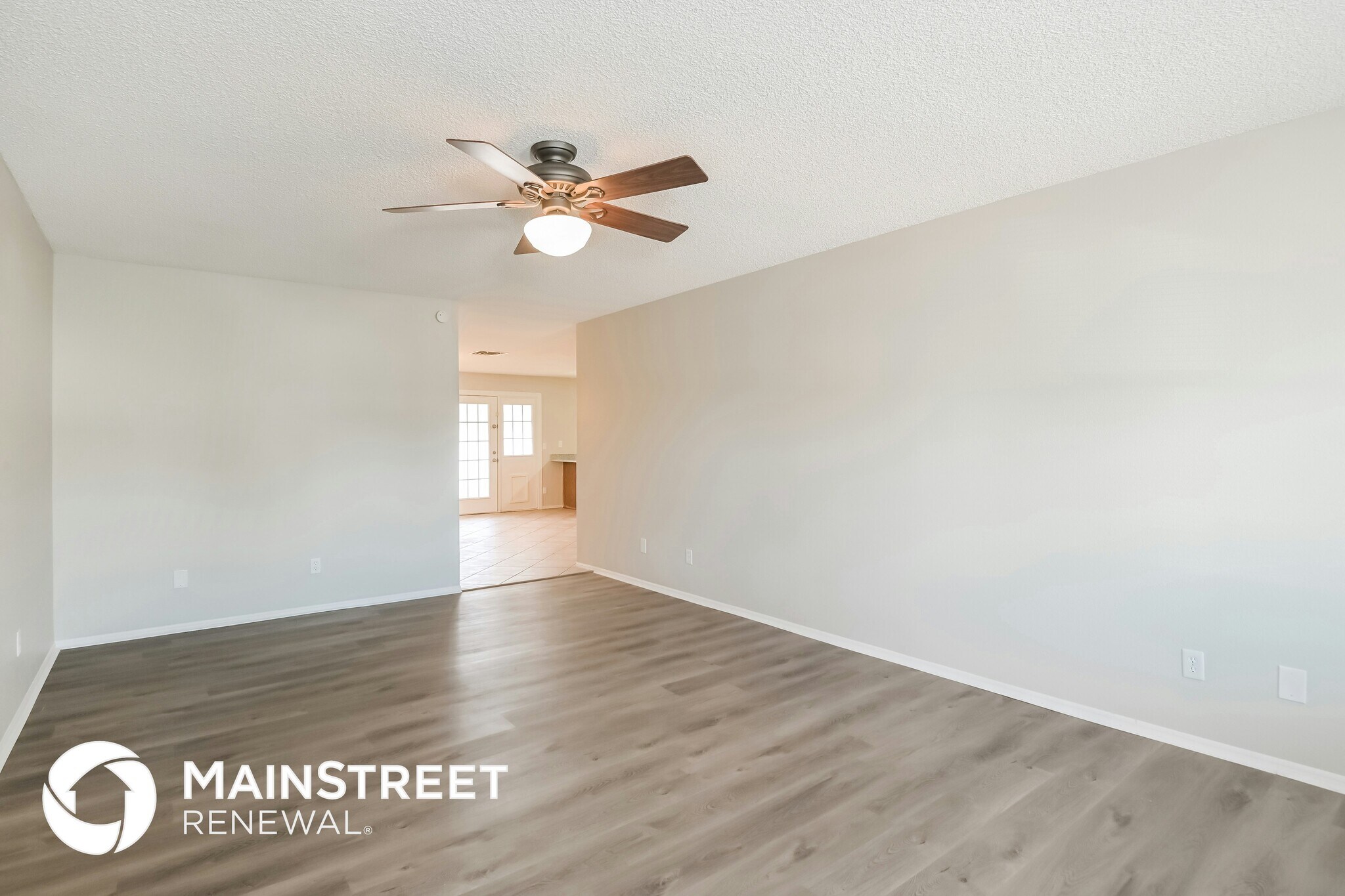 Building Photo - 2255 E Gable Ave