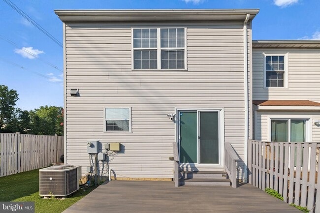 Building Photo - 3669 Stewart Ln