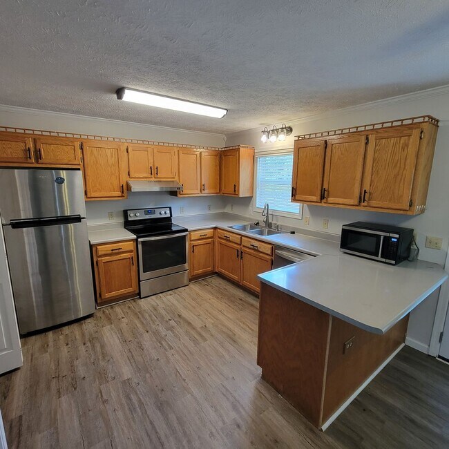 Building Photo - 3 Bed, 2 Bath Rental Home-Cookeville