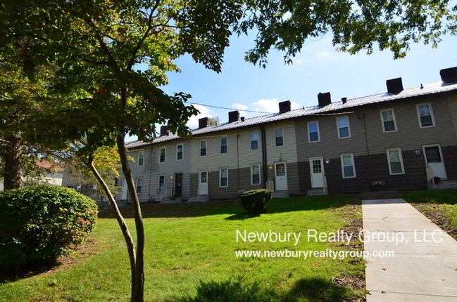 Building Photo - Barberry Court