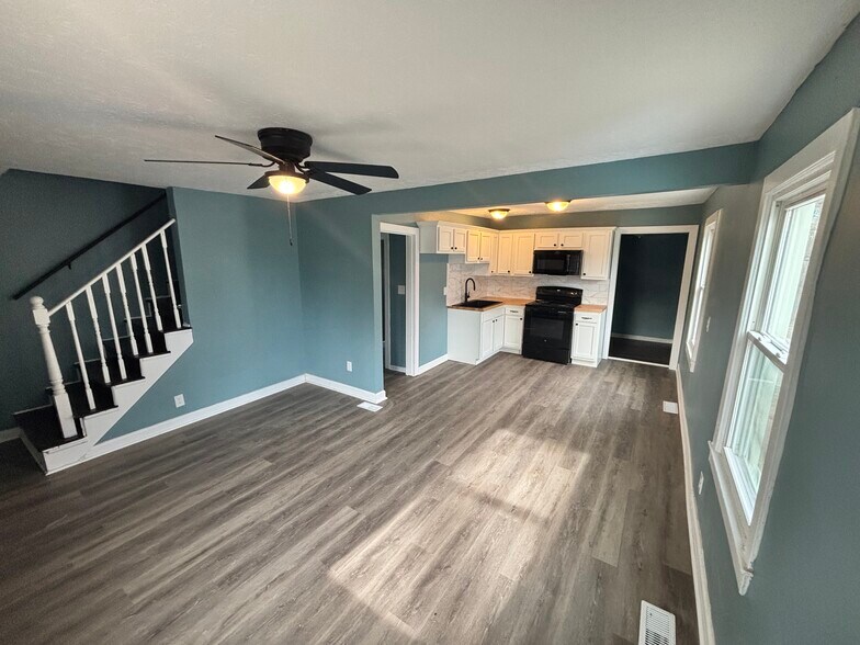 Building Photo - 1639 Dixdale Ave