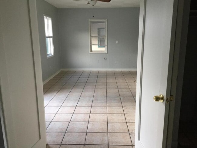 Building Photo - 1479 Pierce St