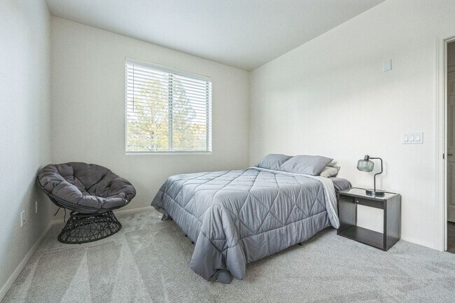Building Photo - Charming 3BR Condo in Flagstaff