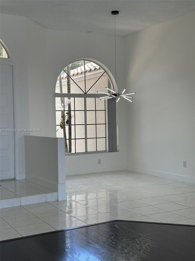 Building Photo - 3066 Lakewood Cir