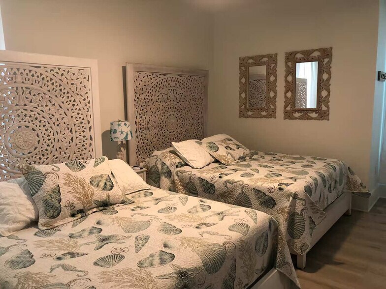 Building Photo - 88 Marlin St