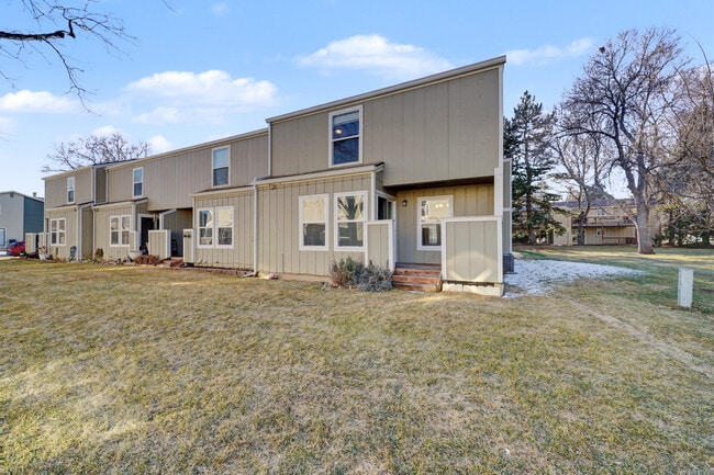 Building Photo - 1018 Davidson Dr