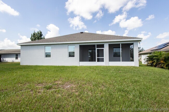 Building Photo - 2149 SW Susset Ln
