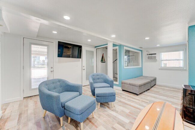Building Photo - 4211 Surf Dr