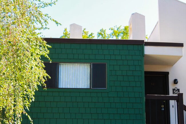 Building Photo - MOVE IN SPECIAL $300 OFF FIRST MONTHS RENT