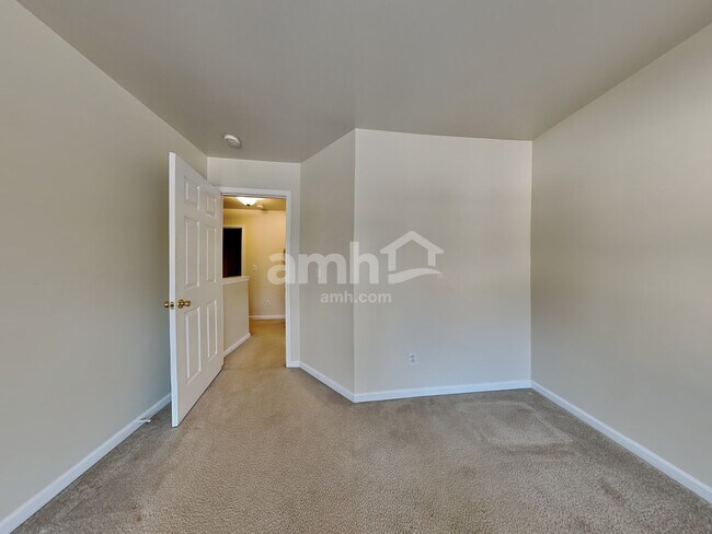 Building Photo - 325 Windsong Drive