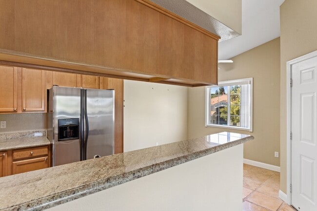 Building Photo - Gorgeous Condo in Folsom !