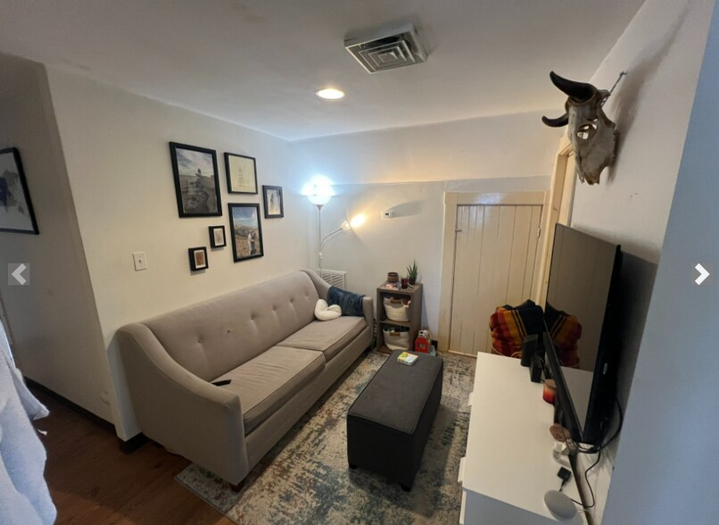 Building Photo - 10 Jay St