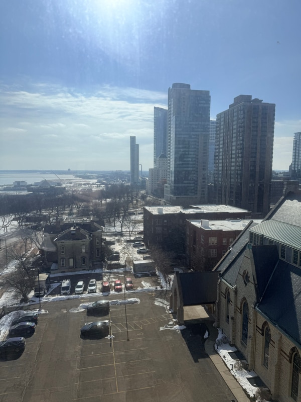 Building Photo - 1121 N Waverly Pl