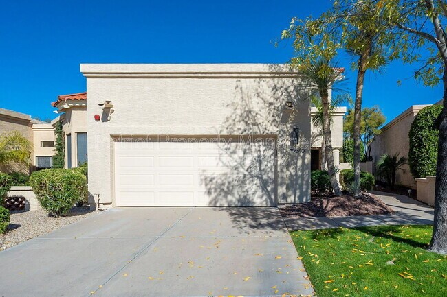 Building Photo - 10640 E Vogel Ave