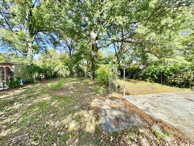 Building Photo - 2736 Dunn Ave