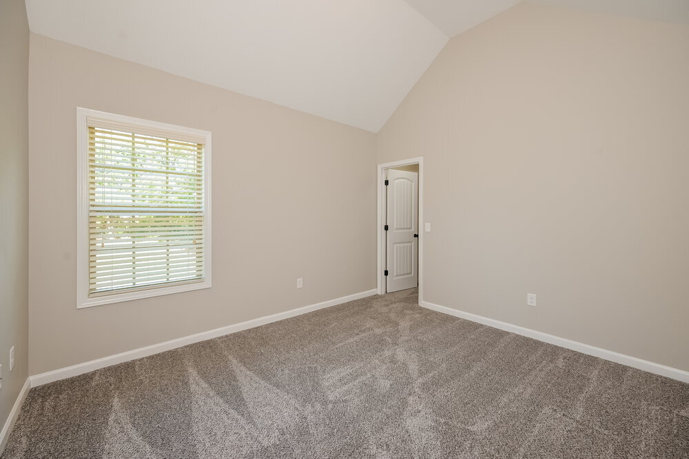 Building Photo - 2048 Woodland Brook Dr