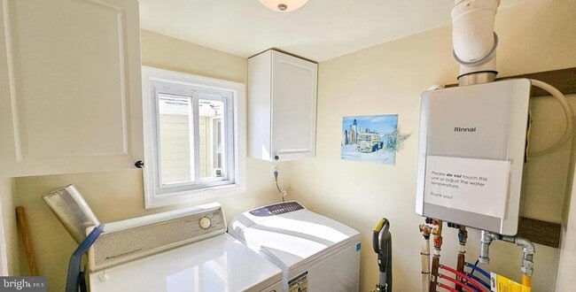 Building Photo - 1022 S Green St