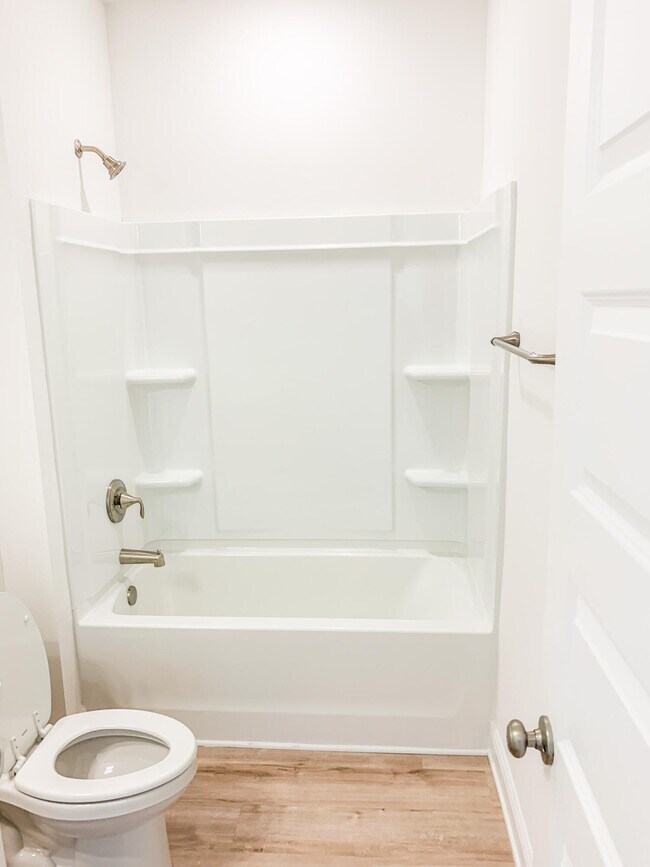 Building Photo - 115 Emarie Grey Cir